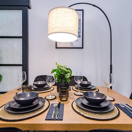 Modern Premium 3 Bed Hidden Gem - Central Location Барнслі Екстер'єр фото